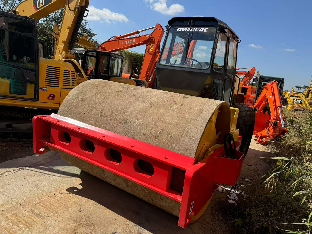 DYNAPAC CA30D - Kompaktor: bilde 1 DYNAPAC CA30D - Kompaktor: bilde 1