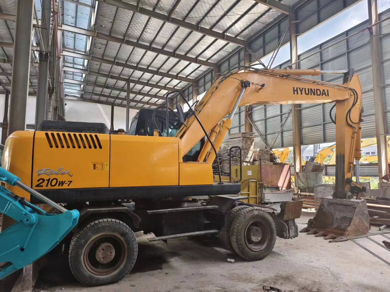 HYUNDAI 210W-7 - Hjulgraver: bilde 2 HYUNDAI 210W-7 - Hjulgraver: bilde 2