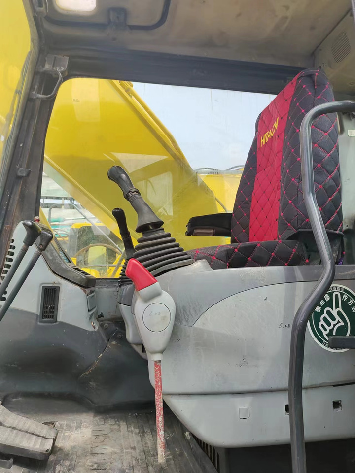 KOMATSU PC200-7 - Beltegraver: bilde 3 KOMATSU PC200-7 - Beltegraver: bilde 3