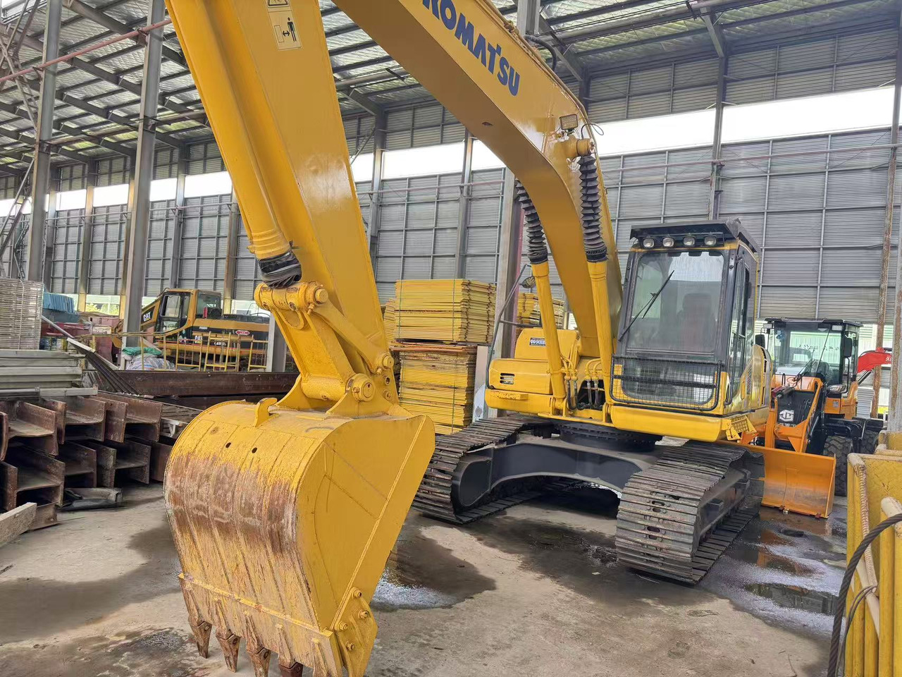 KOMATSU PC200-8 - Beltegraver: bilde 5 KOMATSU PC200-8 - Beltegraver: bilde 5