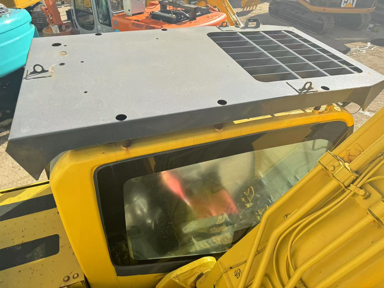 KOMATSU PC200-8 - Beltegraver: bilde 3 KOMATSU PC200-8 - Beltegraver: bilde 3