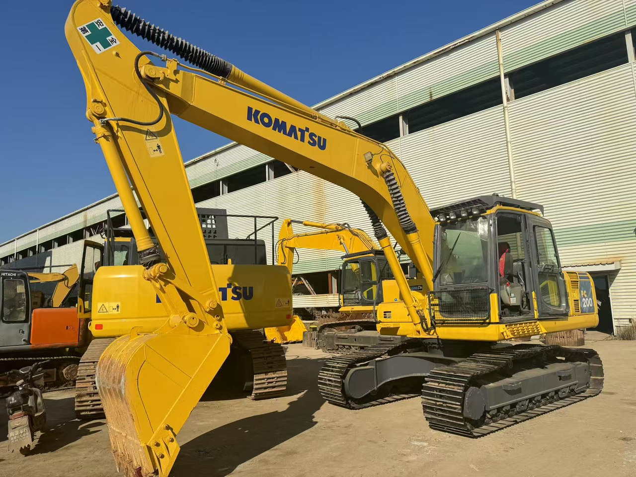 KOMATSU PC200-8 - Beltegraver: bilde 2 KOMATSU PC200-8 - Beltegraver: bilde 2