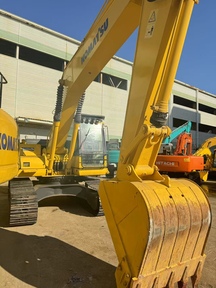 KOMATSU PC200-8 - Beltegraver: bilde 3 KOMATSU PC200-8 - Beltegraver: bilde 3