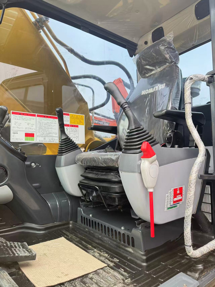 KOMATSU PC210 - Beltegraver: bilde 4 KOMATSU PC210 - Beltegraver: bilde 4