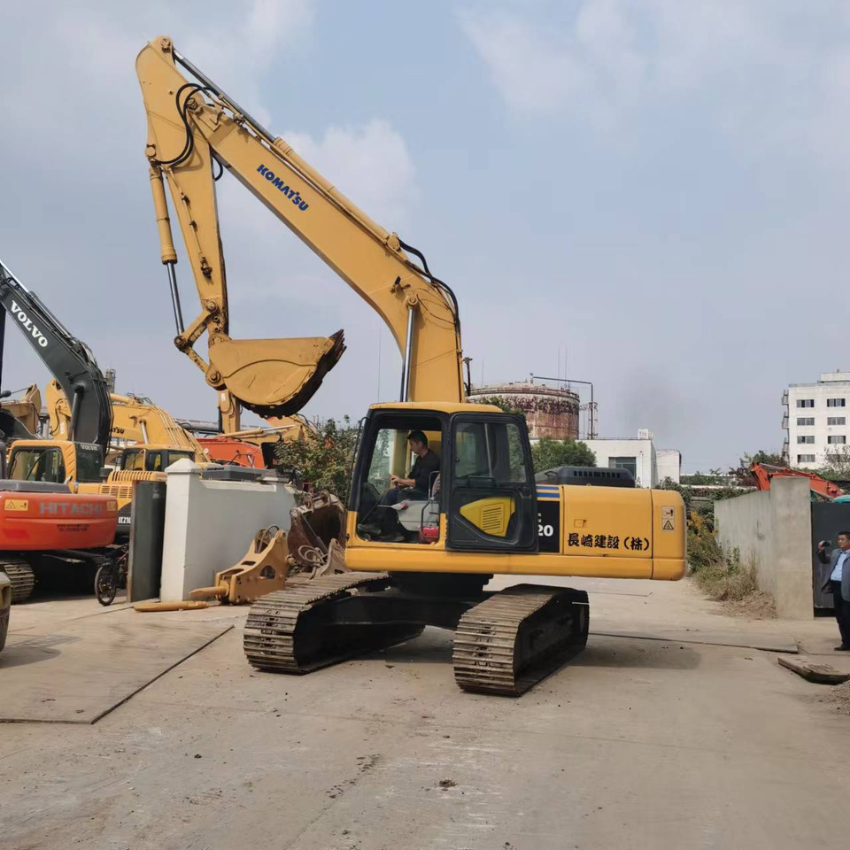 KOMATSU PC220-7 PC200-7 - Beltegraver: bilde 1 KOMATSU PC220-7 PC200-7 - Beltegraver: bilde 1