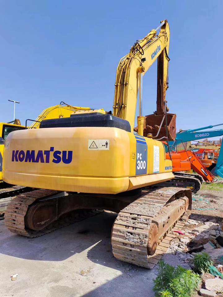 KOMATSU PC300-7 - Beltegraver: bilde 1 KOMATSU PC300-7 - Beltegraver: bilde 1