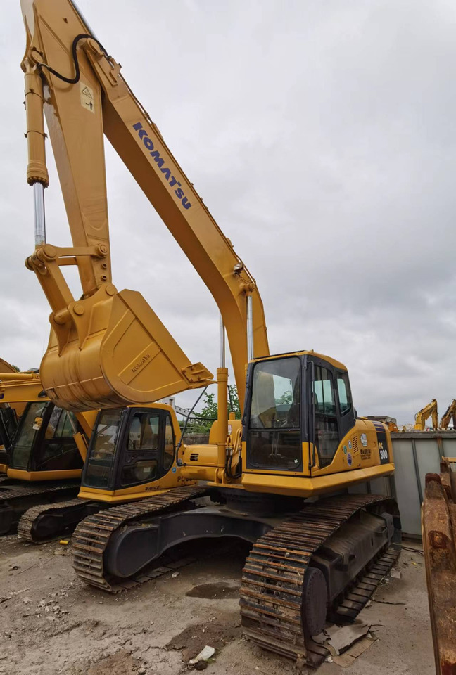 KOMATSU PC300-7 - Beltegraver: bilde 2 KOMATSU PC300-7 - Beltegraver: bilde 2