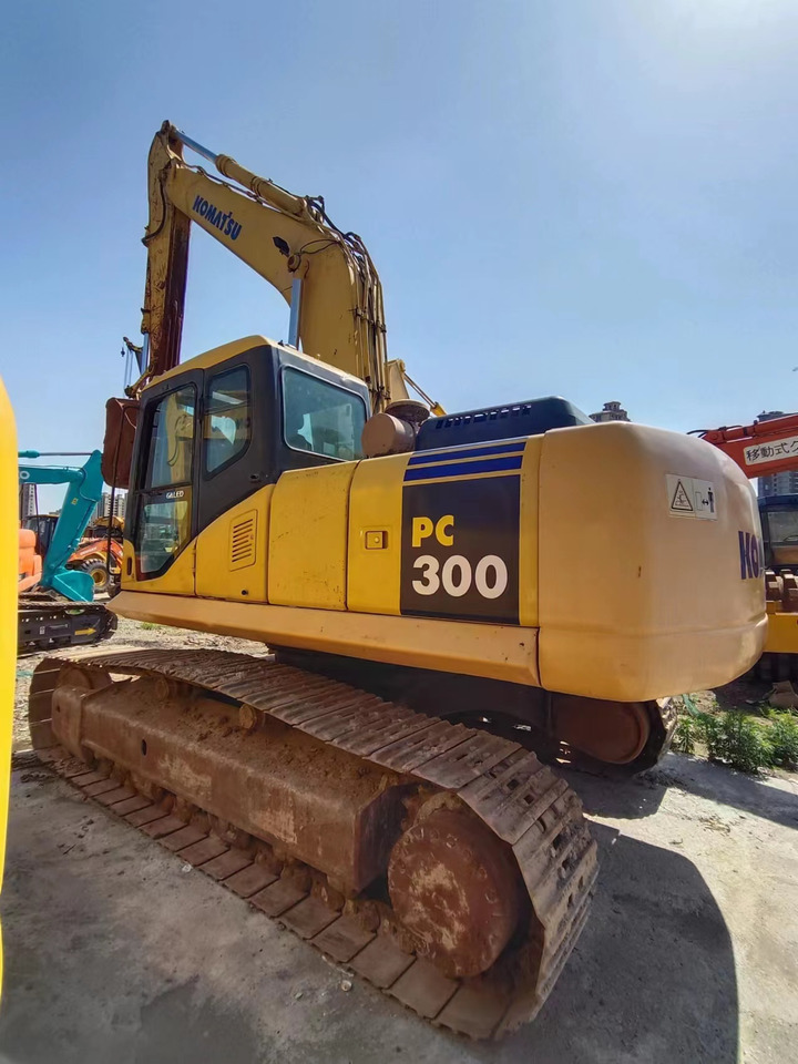 KOMATSU PC300-7 - Beltegraver: bilde 4 KOMATSU PC300-7 - Beltegraver: bilde 4