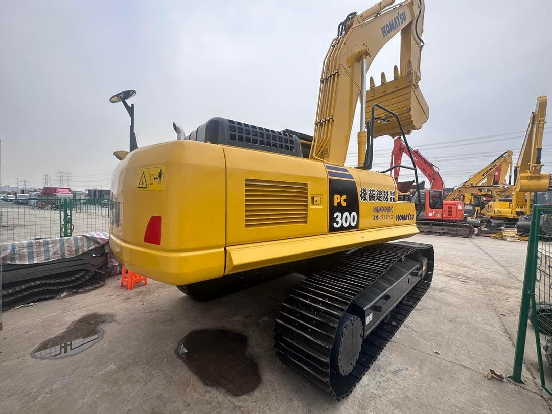 KOMATSU PC300-8 - Beltegraver: bilde 3 KOMATSU PC300-8 - Beltegraver: bilde 3