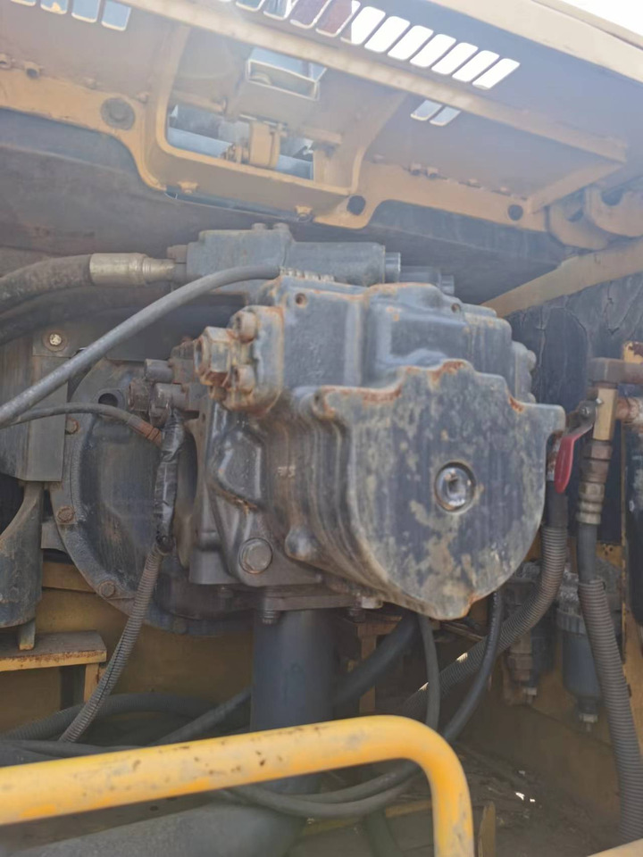 KOMATSU PC400-7 - Beltegraver: bilde 5 KOMATSU PC400-7 - Beltegraver: bilde 5