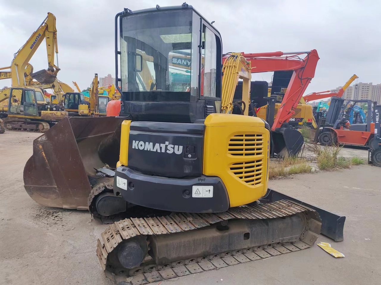 KOMATSU PC40MR - Minigraver: bilde 2 KOMATSU PC40MR - Minigraver: bilde 2