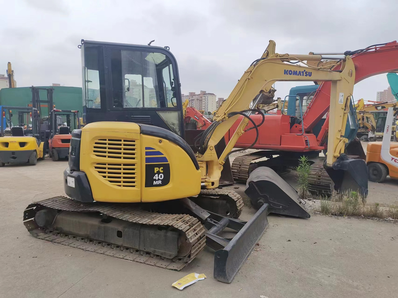 KOMATSU PC40MR - Minigraver: bilde 1 KOMATSU PC40MR - Minigraver: bilde 1