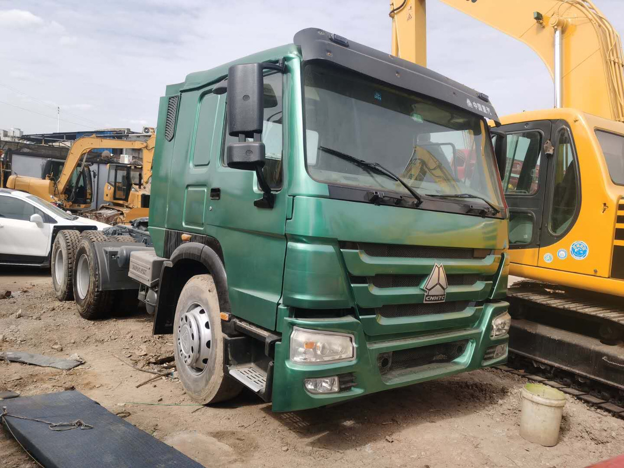 HOWO truck - Trekkvogn: bilde 1 HOWO truck - Trekkvogn: bilde 1
