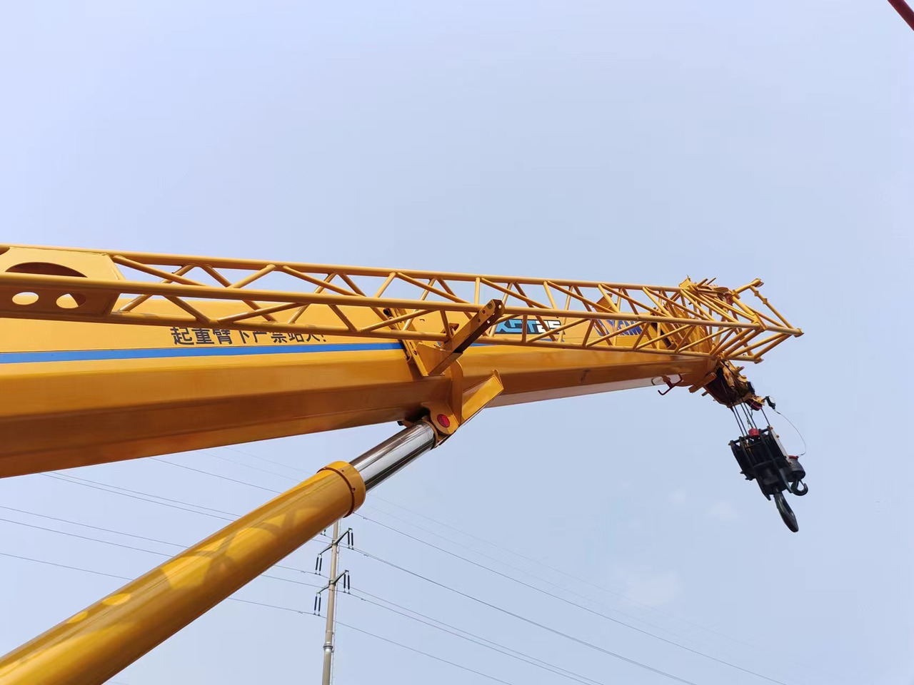 XCMG QY25K - Mobilkran: bilde 5 XCMG QY25K - Mobilkran: bilde 5