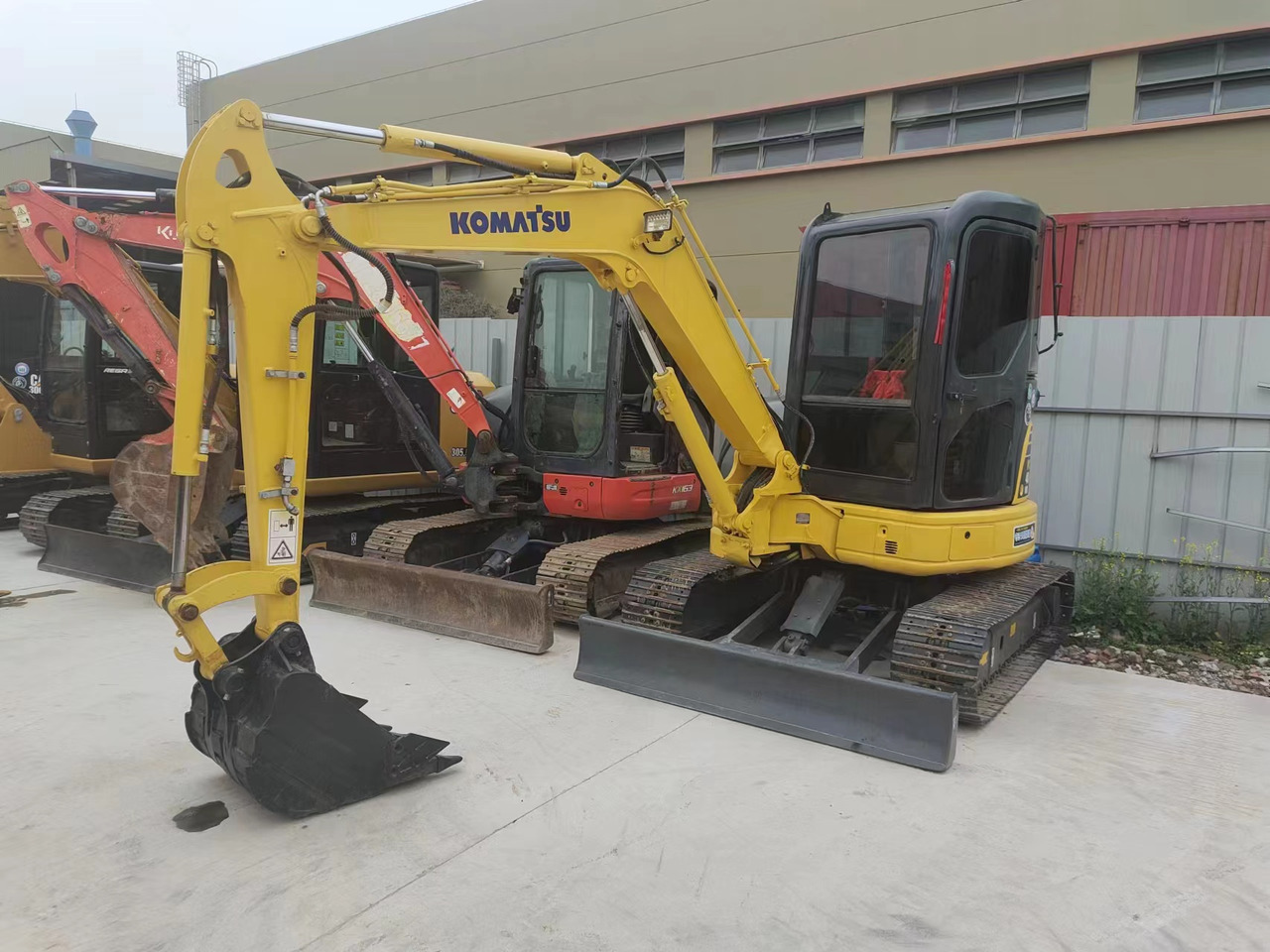 Komatsu pc40 - Minigraver: bilde 1 Komatsu pc40 - Minigraver: bilde 1