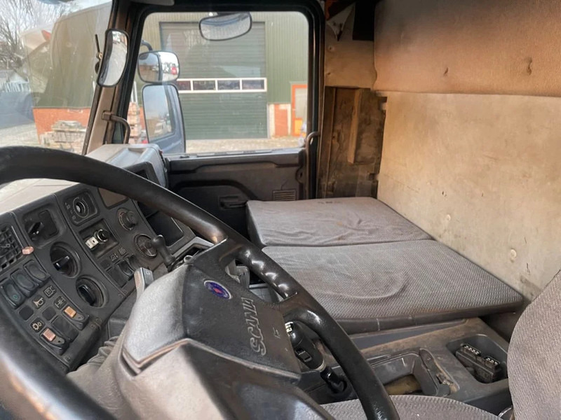 Interior photo 1: Planbil Scania R113-380 AUTO TRANSPORTER