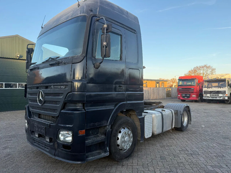 Mercedes-Benz Actros 1844 3 pedals - Trekkvogn: bilde 2 Mercedes-Benz Actros 1844 3 pedals - Trekkvogn: bilde 2