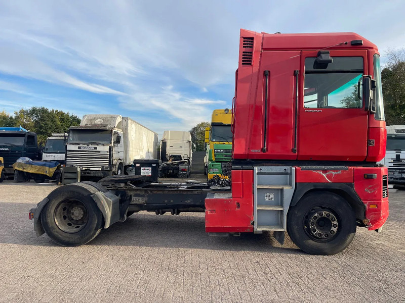 Renault Magnum 480 MACK Tractor unit - Trekkvogn: bilde 4 Renault Magnum 480 MACK Tractor unit - Trekkvogn: bilde 4