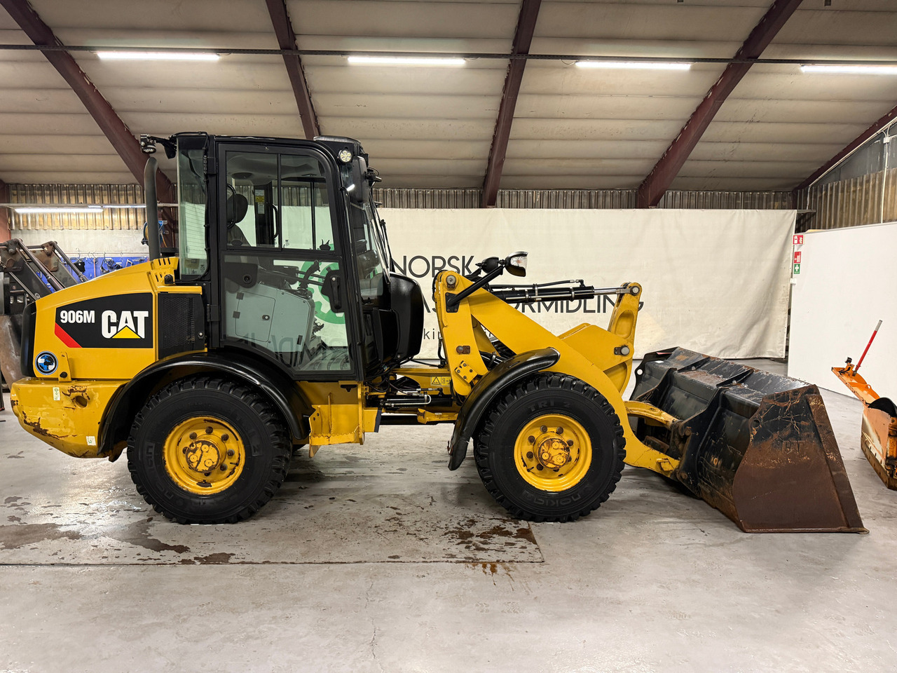 Cat 906M High Flow, 40 km/t med skuff og plog # TIL LEIE# - Hjullaster: bilde 5 Cat 906M High Flow, 40 km/t med skuff og plog # TIL LEIE# - Hjullaster: bilde 5