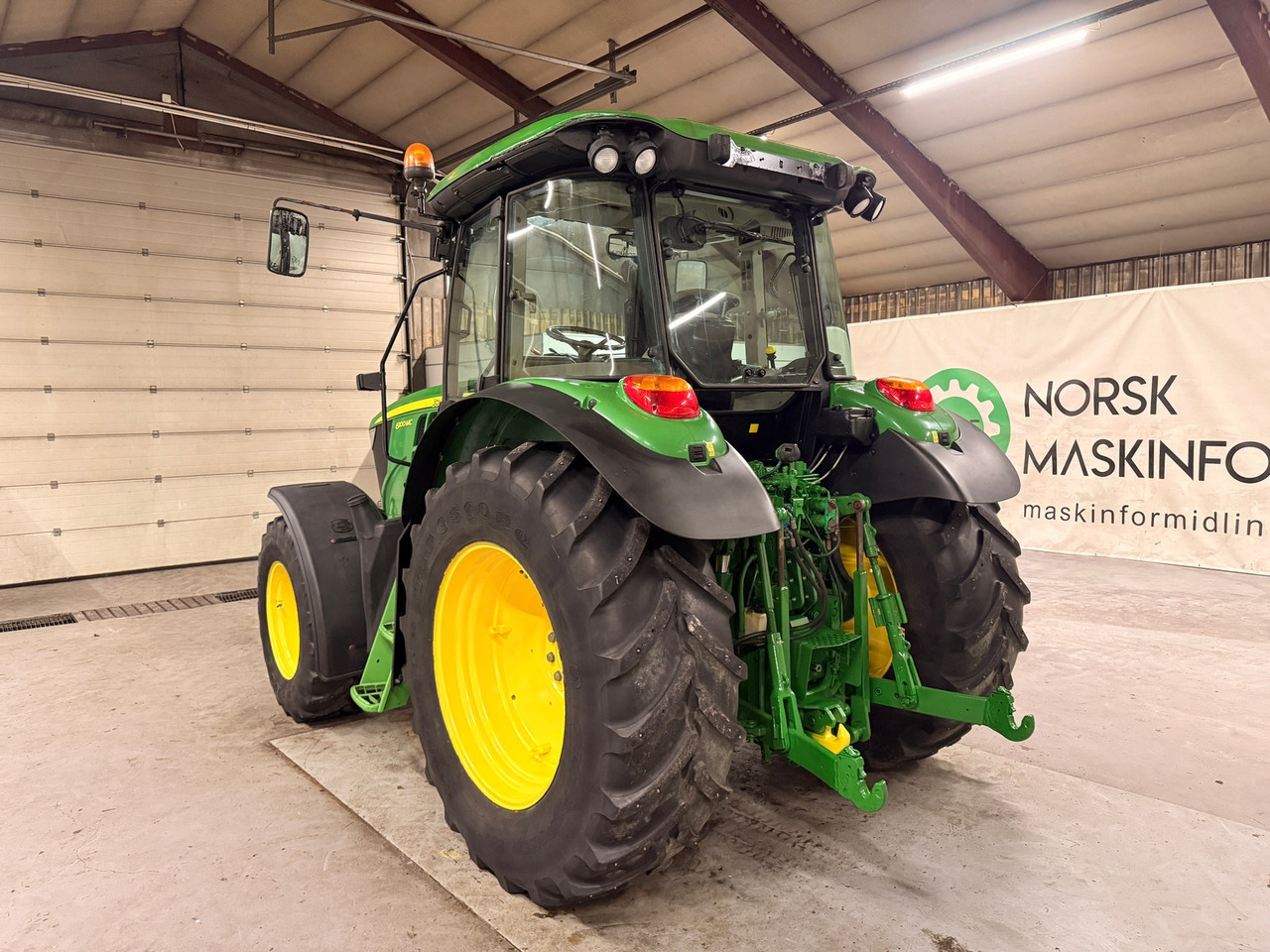 John Deere 6100MC 40 km/t - Traktor: bilde 3 John Deere 6100MC 40 km/t - Traktor: bilde 3