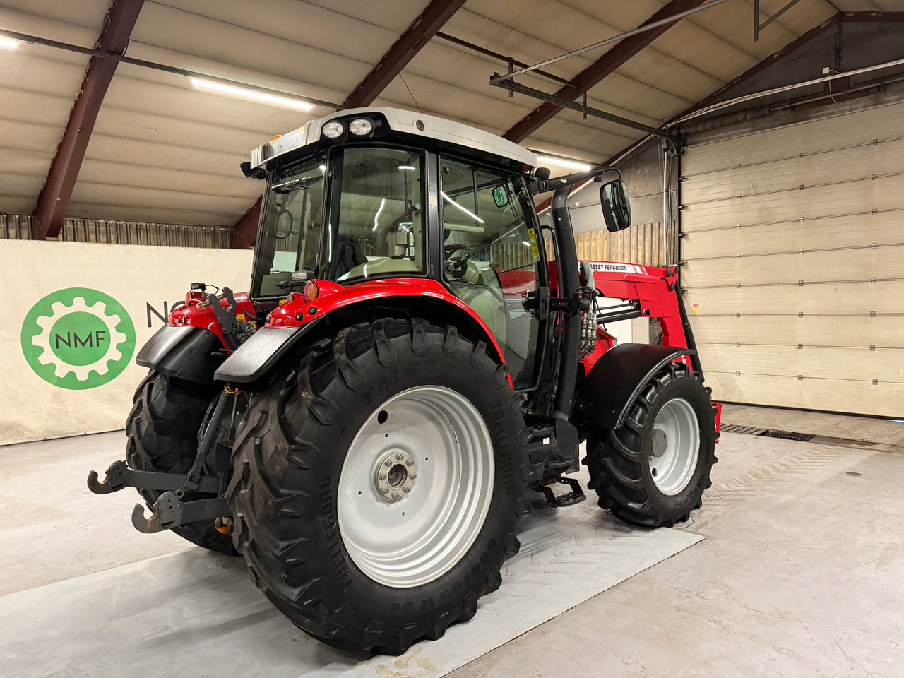Massey Ferguson 5613 Dyna 4 - Traktor: bilde 5 Massey Ferguson 5613 Dyna 4 - Traktor: bilde 5
