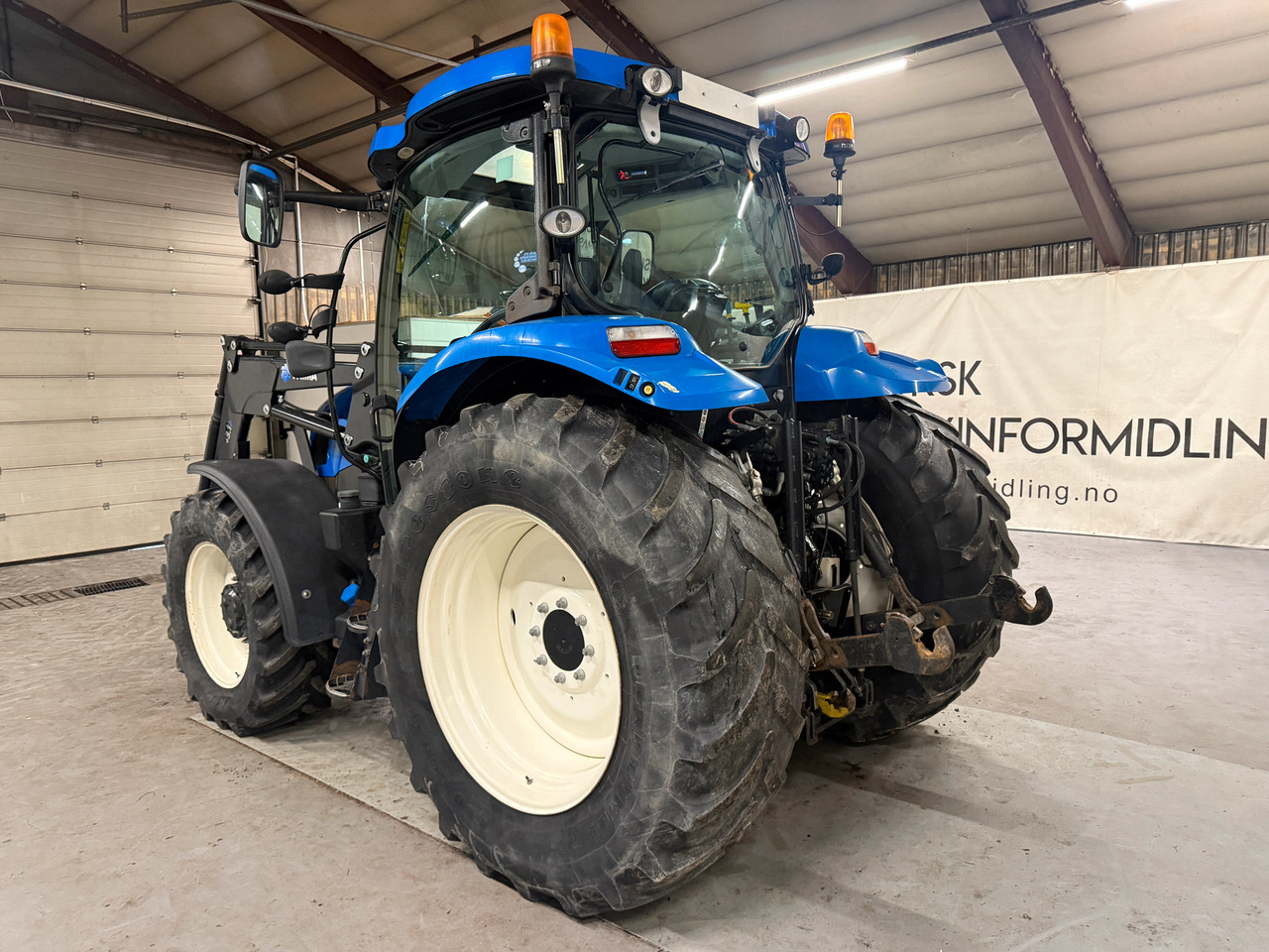 New Holland T6.140 EC - Traktor: bilde 3 New Holland T6.140 EC - Traktor: bilde 3
