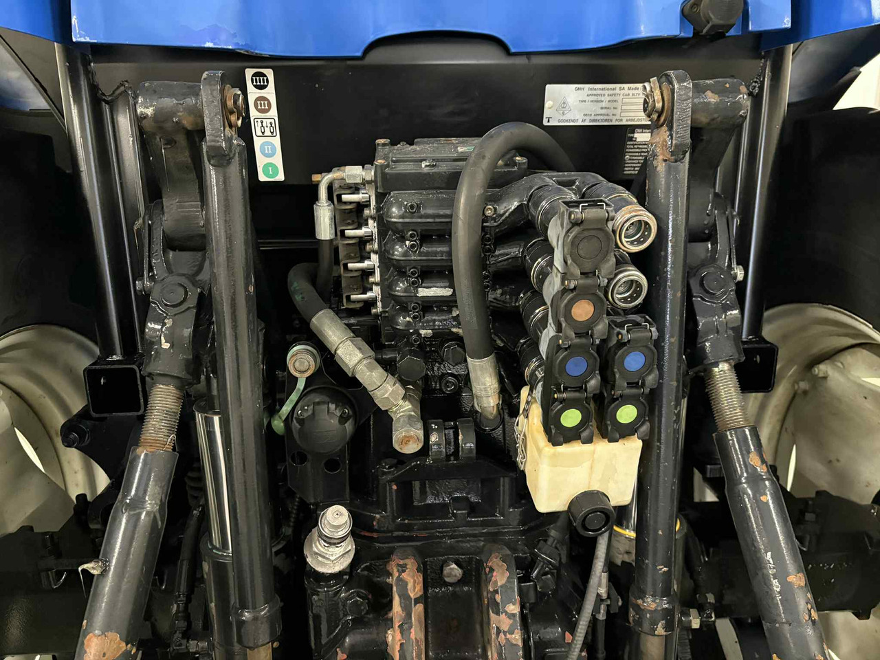 New Holland TS110A - Traktor: bilde 5 New Holland TS110A - Traktor: bilde 5
