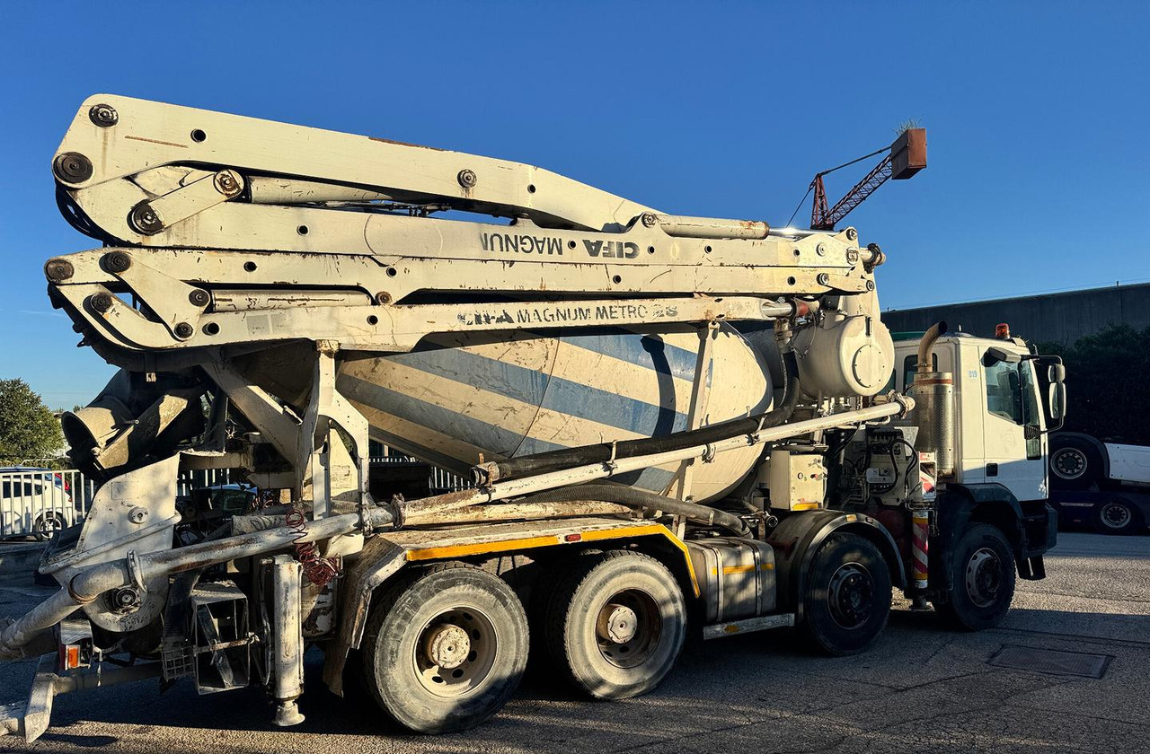 Betonpompa CIFA Iveco Trakker 410E44 - Pumpemixer: bilde 4 Betonpompa CIFA Iveco Trakker 410E44 - Pumpemixer: bilde 4