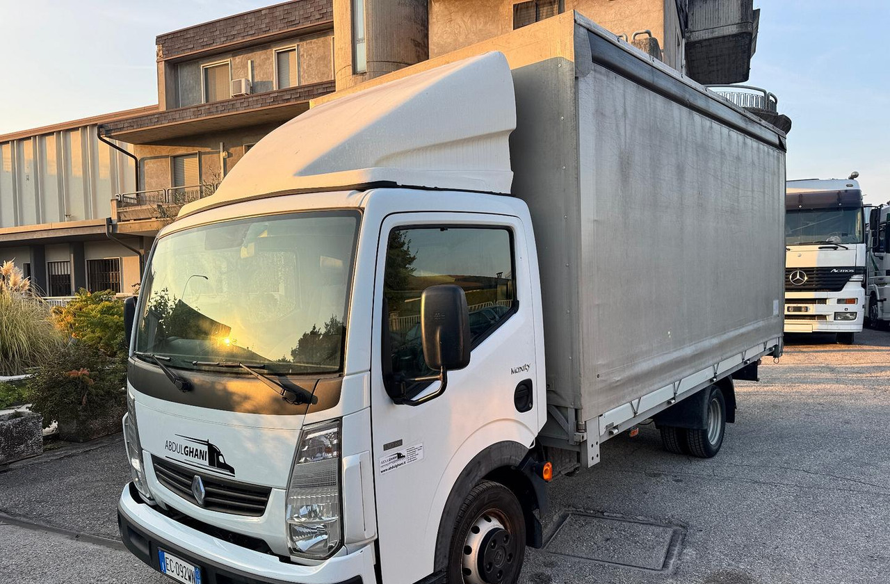 Renault Trucks Maxity 135.35 dxi - Kapellbil: bilde 2 Renault Trucks Maxity 135.35 dxi - Kapellbil: bilde 2