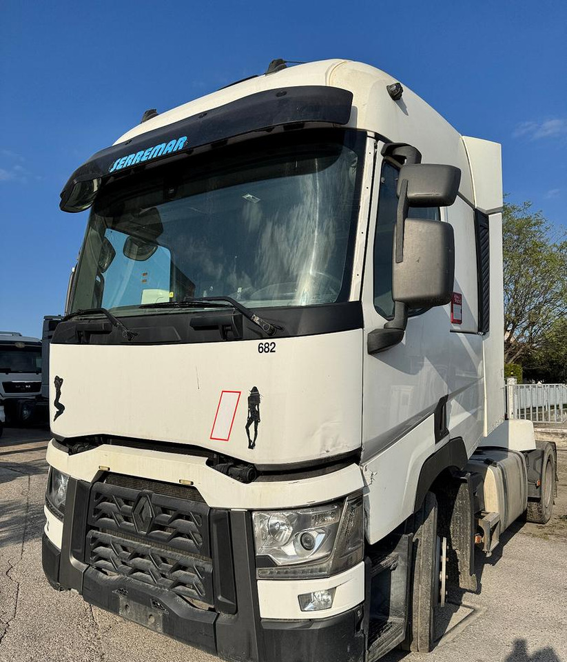Renault T460 / 2015 / Euro 6 - Trekkvogn: bilde 2 Renault T460 / 2015 / Euro 6 - Trekkvogn: bilde 2