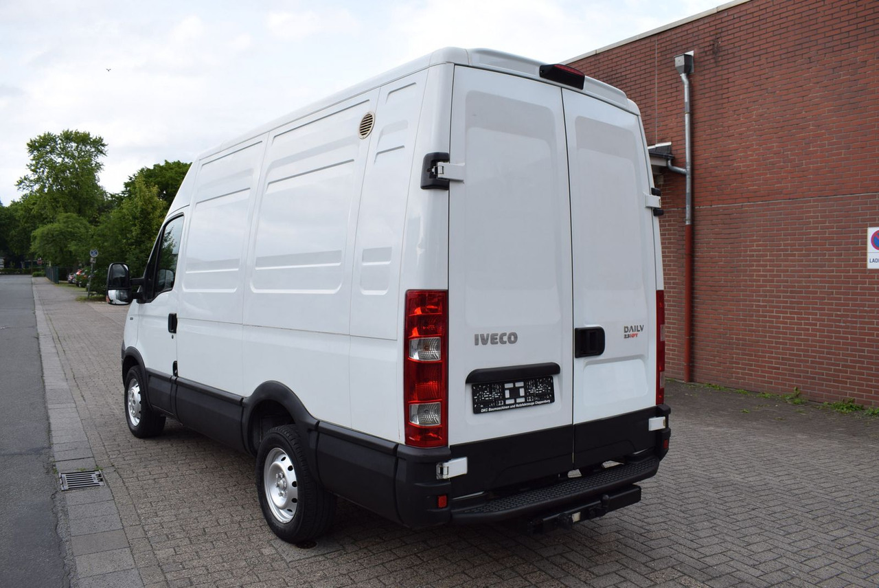 Iveco Daily 35 S 14L2H2 AHK Regale Standheizung - Kassebil: bilde 5 Iveco Daily 35 S 14L2H2 AHK Regale Standheizung - Kassebil: bilde 5