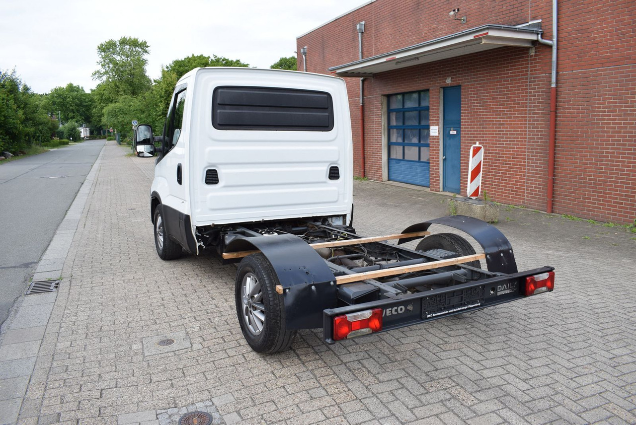 Iveco Daily 35 S21 3,0 Automatik Luftfederung Tempomat - Chassis lastebil: bilde 5 Iveco Daily 35 S21 3,0 Automatik Luftfederung Tempomat - Chassis lastebil: bilde 5