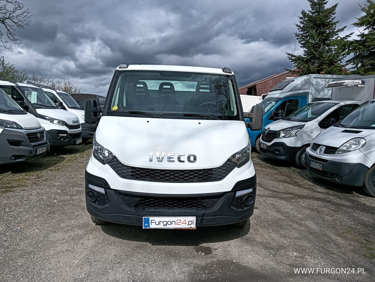 IVECO DAILY 35S11 SKRZYNIA PAKA SKRZYNKA NARZĘDZIOWA NR 727 - Varebil med plan: bilde 2 IVECO DAILY 35S11 SKRZYNIA PAKA SKRZYNKA NARZĘDZIOWA NR 727 - Varebil med plan: bilde 2