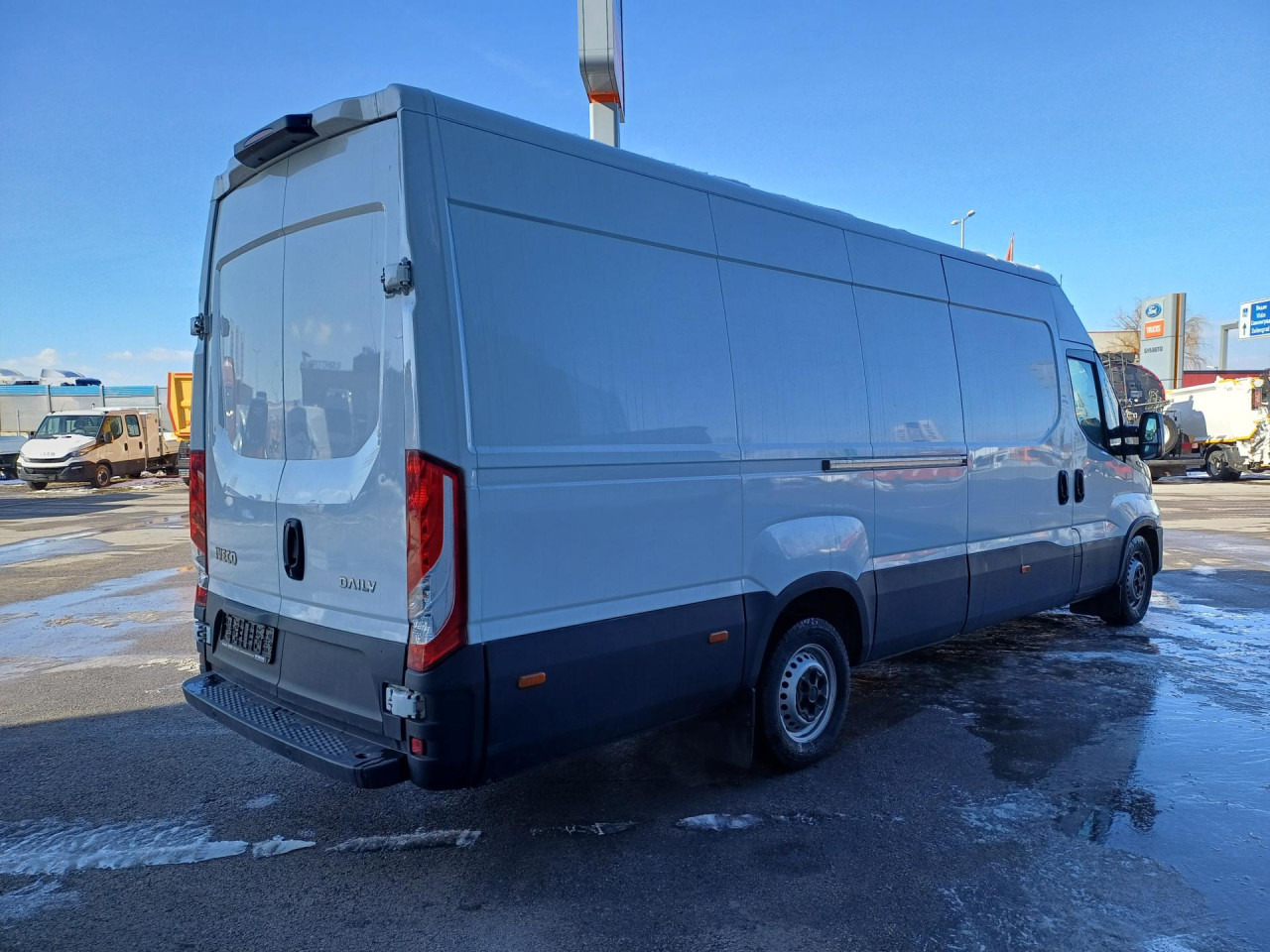 IVECO Daily 35S16V - Kassebil: bilde 4 IVECO Daily 35S16V - Kassebil: bilde 4