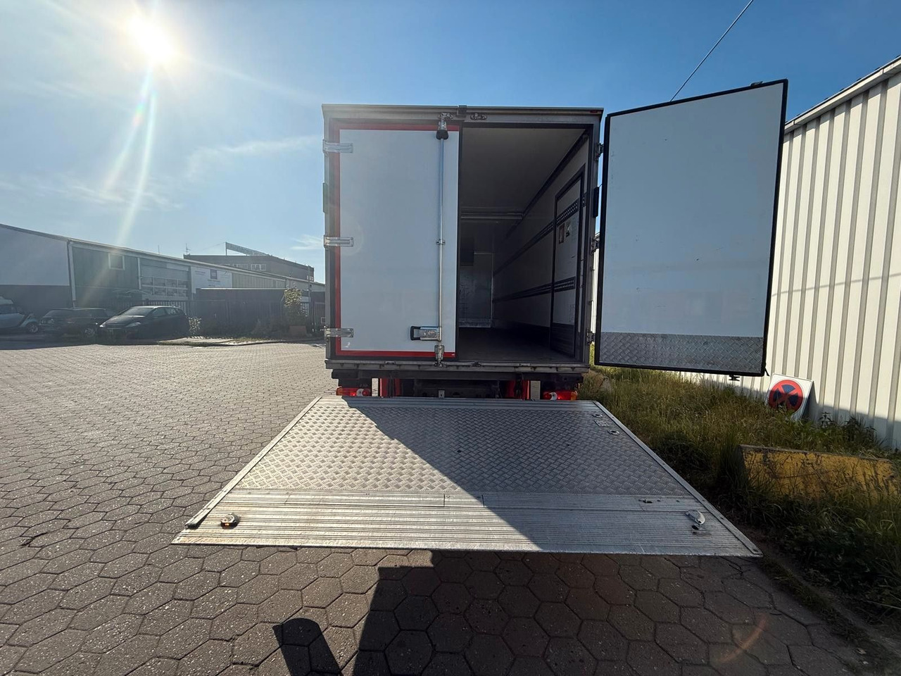 Volvo FL 42 R 240 +Thermoking T-880R+Kamera - Lastebil med kjøl: bilde 4 Volvo FL 42 R 240 +Thermoking T-880R+Kamera - Lastebil med kjøl: bilde 4
