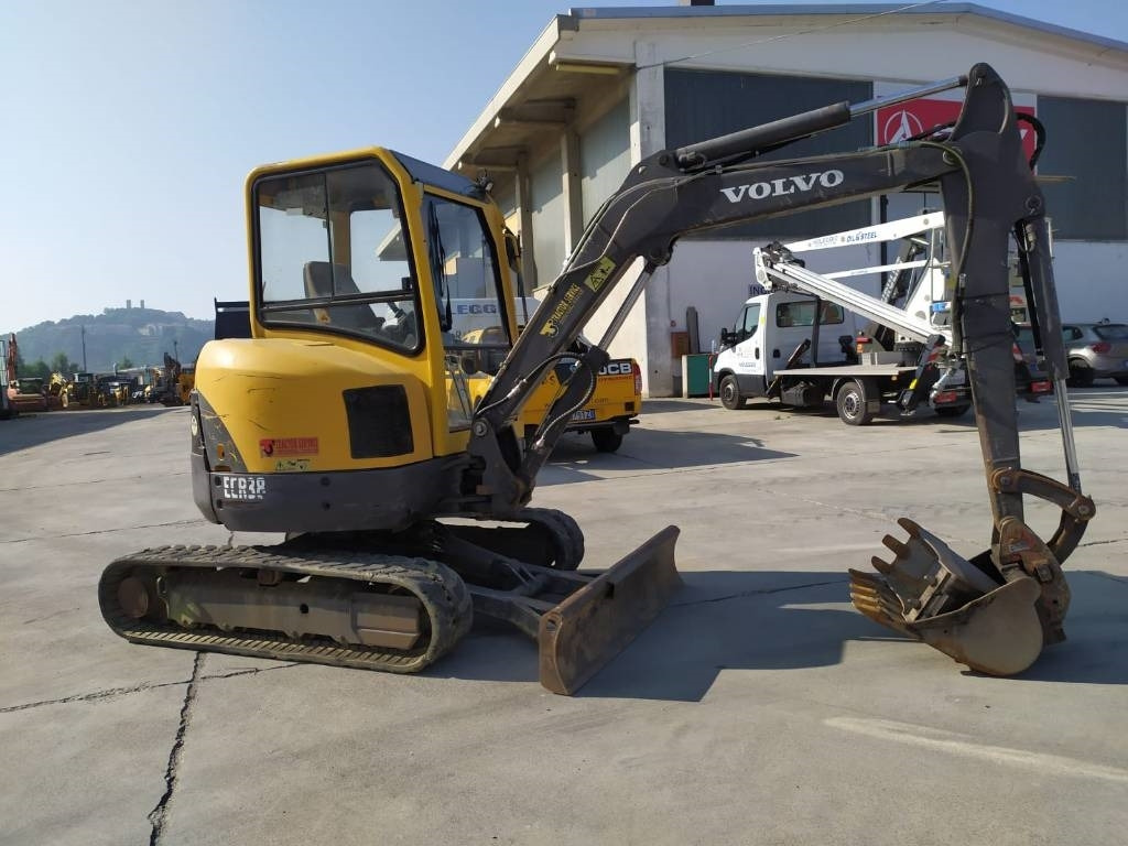 Volvo ECR 38 - Minigraver: bilde 4 Volvo ECR 38 - Minigraver: bilde 4