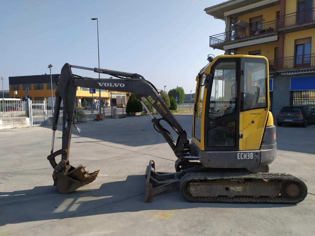 Volvo ECR 38 - Minigraver: bilde 2 Volvo ECR 38 - Minigraver: bilde 2