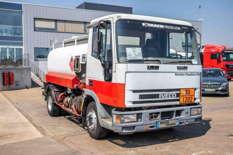Iveco 85E15+ CITERNE 5000 L - Tankbil: bilde 2 Iveco 85E15+ CITERNE 5000 L - Tankbil: bilde 2