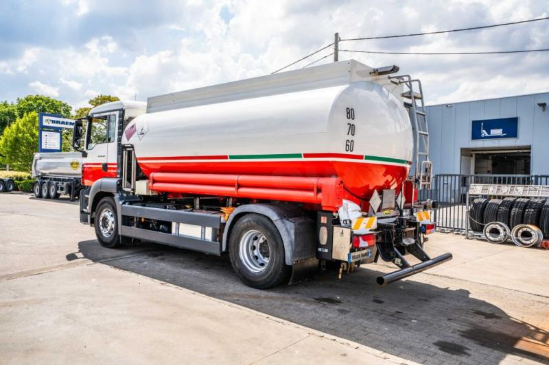 MAN TGS 18.400 // CUVE ALU MAGYAR 13.500L + 5 COMP - Tankbil: bilde 5 MAN TGS 18.400 // CUVE ALU MAGYAR 13.500L + 5 COMP - Tankbil: bilde 5