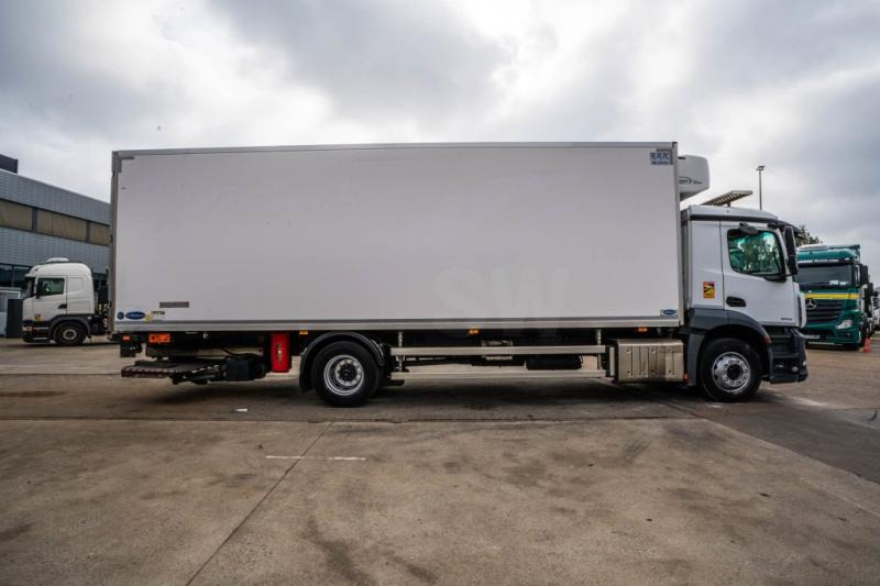 Mercedes ANTOS 1833 +CARRIER SUPRA MULTI 1250Mt+DHOLLANDIA 2.5T - Lastebil med kjøl: bilde 3 Mercedes ANTOS 1833 +CARRIER SUPRA MULTI 1250Mt+DHOLLANDIA 2.5T - Lastebil med kjøl: bilde 3
