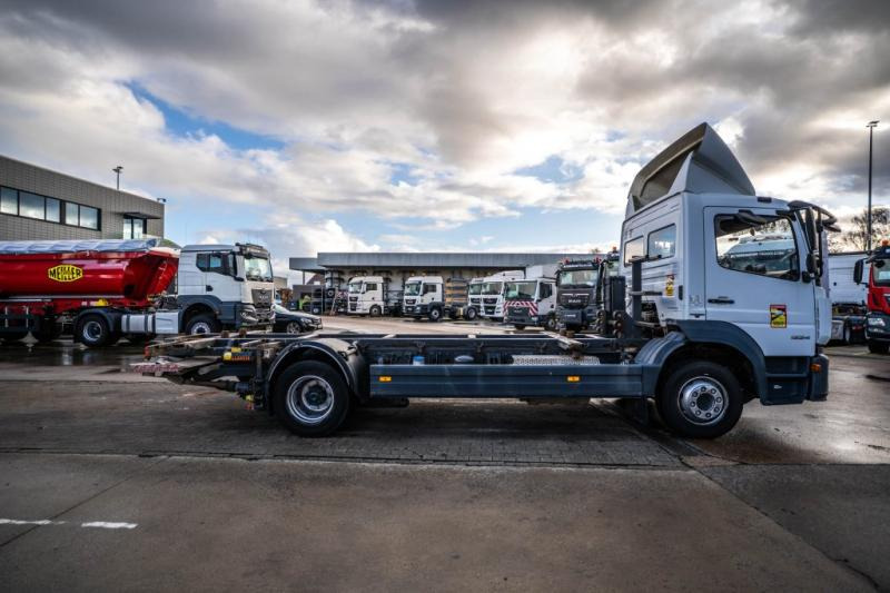 Mercedes ATEGO 1224 // HAYON DHOLLANDIA - Container-transport/ Vekselflak lastebil: bilde 3 Mercedes ATEGO 1224 // HAYON DHOLLANDIA - Container-transport/ Vekselflak lastebil: bilde 3