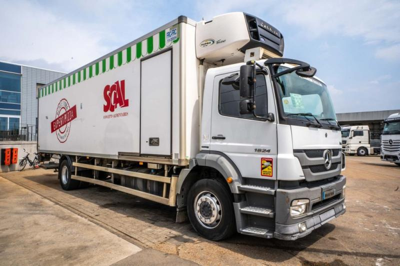 Mercedes AXOR 1824 +CARRIER SUPRA 950 Mt + HAYON - Lastebil med kjøl: bilde 2 Mercedes AXOR 1824 +CARRIER SUPRA 950 Mt + HAYON - Lastebil med kjøl: bilde 2