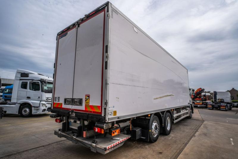 Renault D WIDE 380 DXI +CARRIER 1250 MT+DHOLLANDIA - Lastebil med kjøl: bilde 4 Renault D WIDE 380 DXI +CARRIER 1250 MT+DHOLLANDIA - Lastebil med kjøl: bilde 4