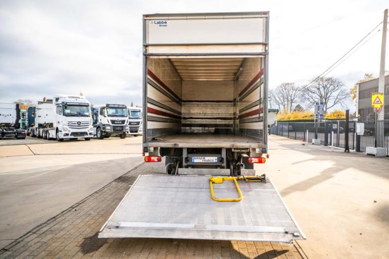 Renault D12 210 DXI // HAYON DHOLLANDIA - Skapbil: bilde 5 Renault D12 210 DXI // HAYON DHOLLANDIA - Skapbil: bilde 5