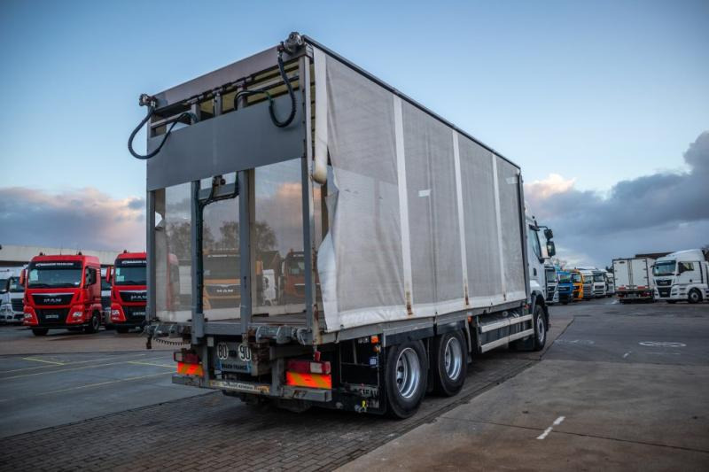 Renault PREMIUM LANDER 460DXI-6x2+10 pneus/tires-intarder - Kapellbil: bilde 3 Renault PREMIUM LANDER 460DXI-6x2+10 pneus/tires-intarder - Kapellbil: bilde 3