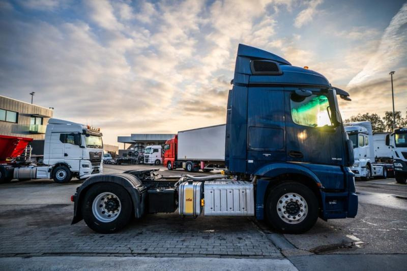 Mercedes ACTROS 1846 LS + HYDR. - Trekkvogn: bilde 3 Mercedes ACTROS 1846 LS + HYDR. - Trekkvogn: bilde 3