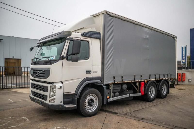 Volvo FM 330-6x2-E5+10 pneus/tires - Kapellbil: bilde 1 Volvo FM 330-6x2-E5+10 pneus/tires - Kapellbil: bilde 1