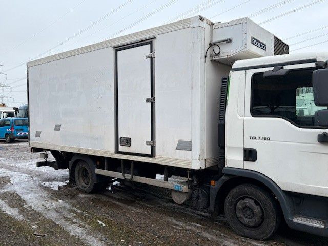 MAN 7.180 Tiefkühlkoffer LBW 8.180 - Lastebil med kjøl: bilde 5 MAN 7.180 Tiefkühlkoffer LBW 8.180 - Lastebil med kjøl: bilde 5