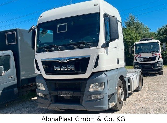 MAN 18.400 / 4x2 Hydraulik Orginal KM TipTop 18.400 / 4x2 Hydraulik Orginal KM TipTop - Trekkvogn: bilde 1 MAN 18.400 / 4x2 Hydraulik Orginal KM TipTop 18.400 / 4x2 Hydraulik Orginal KM TipTop - Trekkvogn: bilde 1