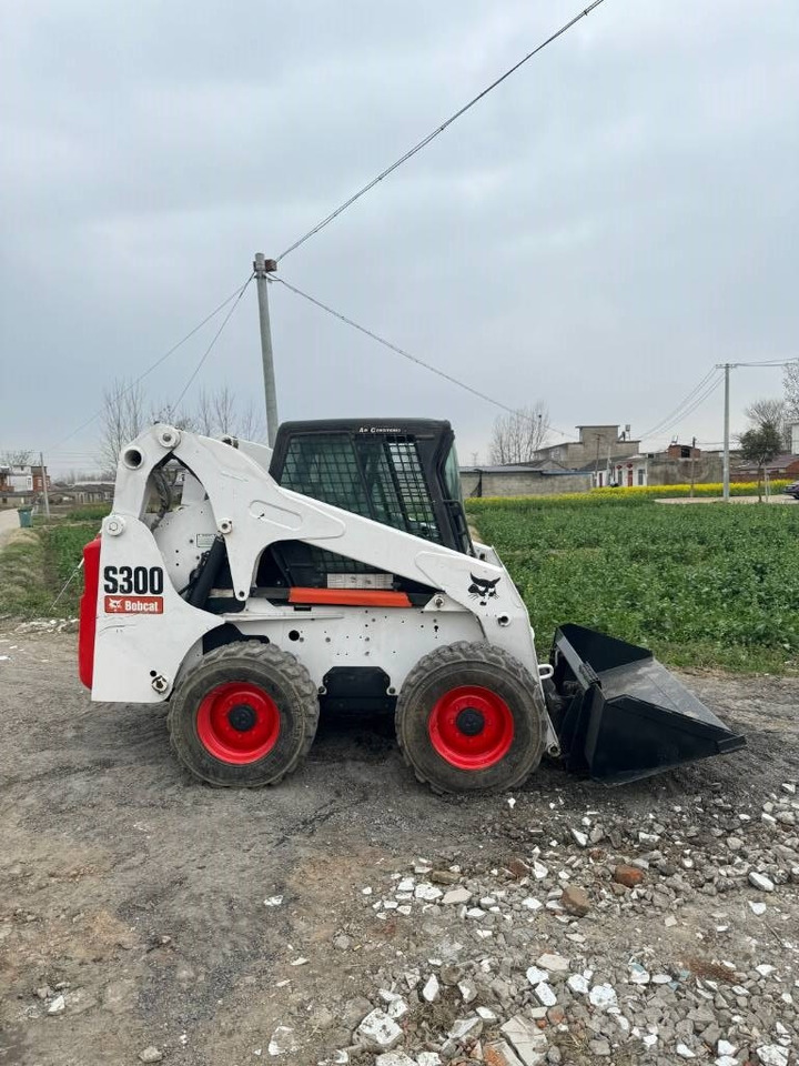 Bobcat S 300 - Kompaktlaster: bilde 1 Bobcat S 300 - Kompaktlaster: bilde 1
